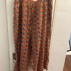 Wray Womens floral pants